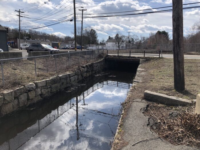 MILFORD - Central Street Bridge